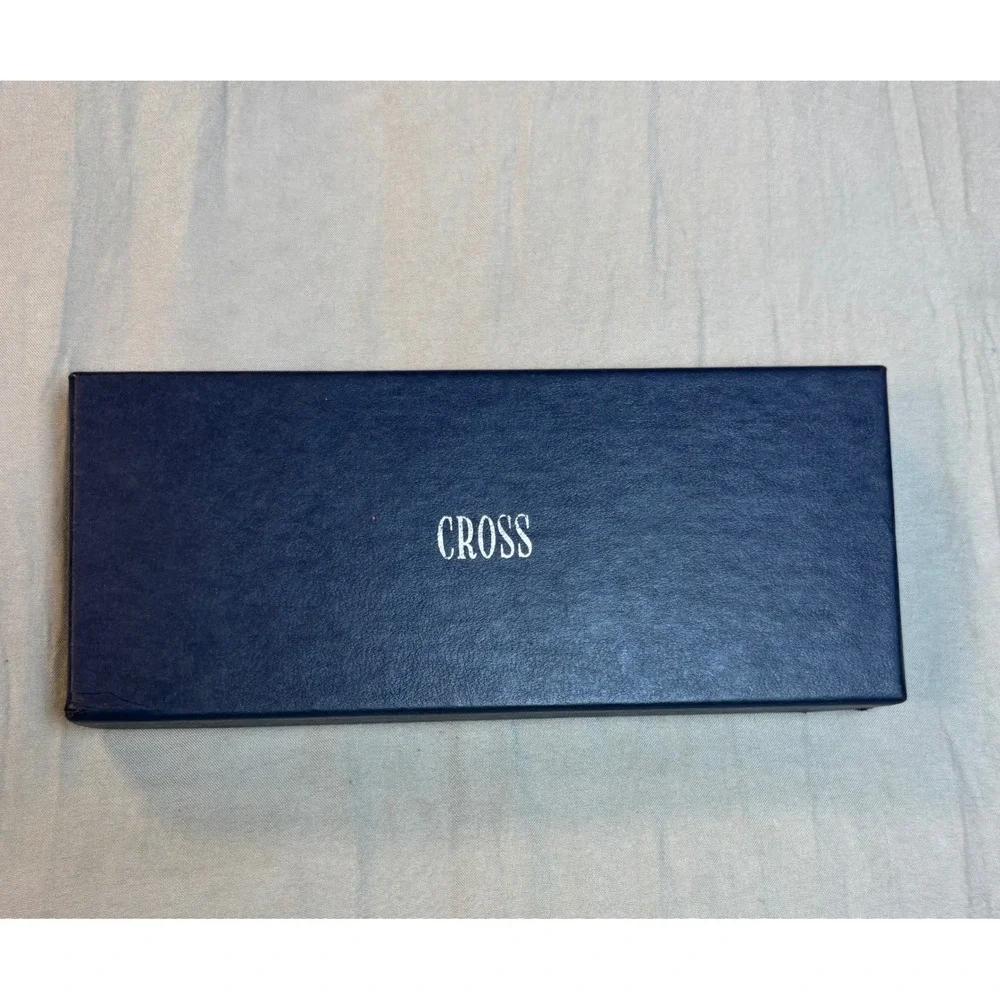 Cross has light